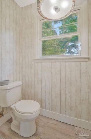 6210 Maybelle Dr, Pensacola, FL 32504