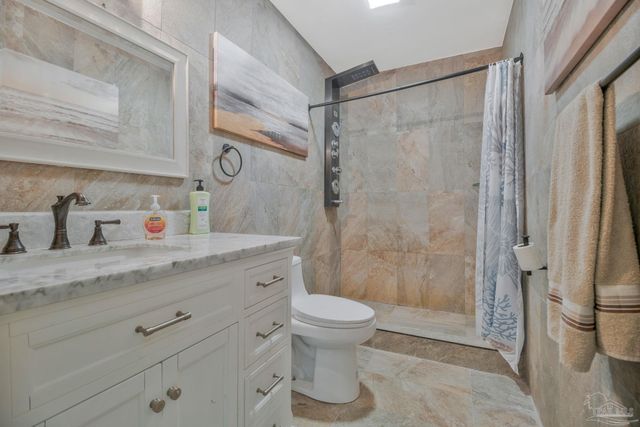 6210 Maybelle Dr, Pensacola, FL 32504