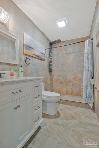 6210 Maybelle Dr, Pensacola, FL 32504