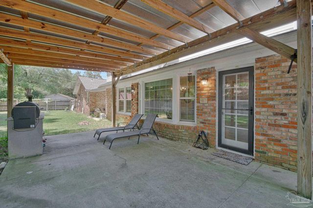 6210 Maybelle Dr, Pensacola, FL 32504