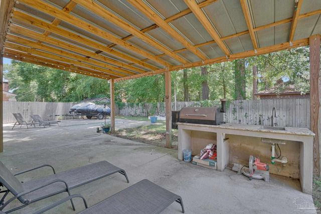 6210 Maybelle Dr, Pensacola, FL 32504