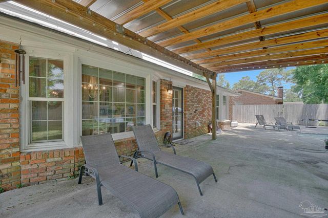 6210 Maybelle Dr, Pensacola, FL 32504