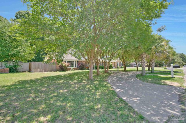 6210 Maybelle Dr, Pensacola, FL 32504