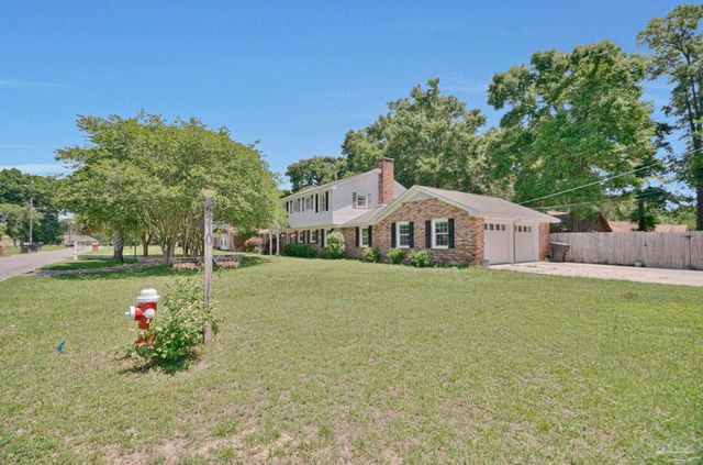 6210 Maybelle Dr, Pensacola, FL 32504