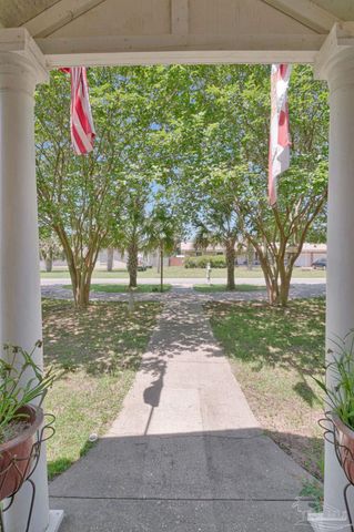 6210 Maybelle Dr, Pensacola, FL 32504