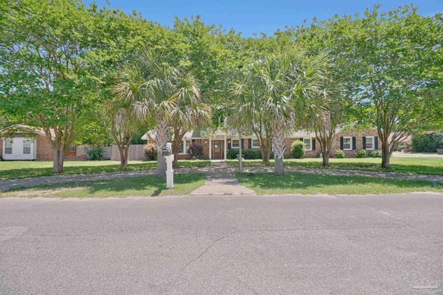 6210 Maybelle Dr, Pensacola, FL 32504