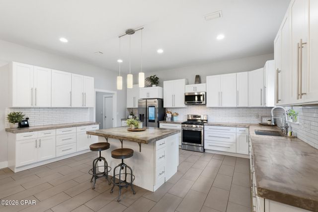 800 Lake Amick Drive, Niceville, FL 32578