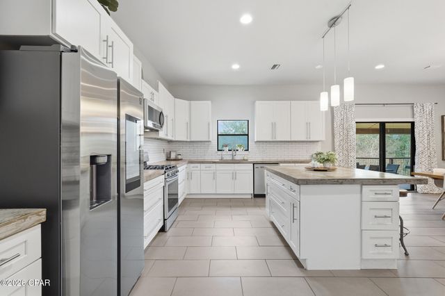 800 Lake Amick Drive, Niceville, FL 32578