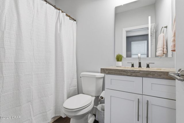 800 Lake Amick Drive, Niceville, FL 32578