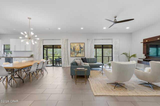 800 Lake Amick Drive, Niceville, FL 32578