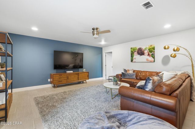 800 Lake Amick Drive, Niceville, FL 32578