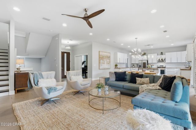 800 Lake Amick Drive, Niceville, FL 32578