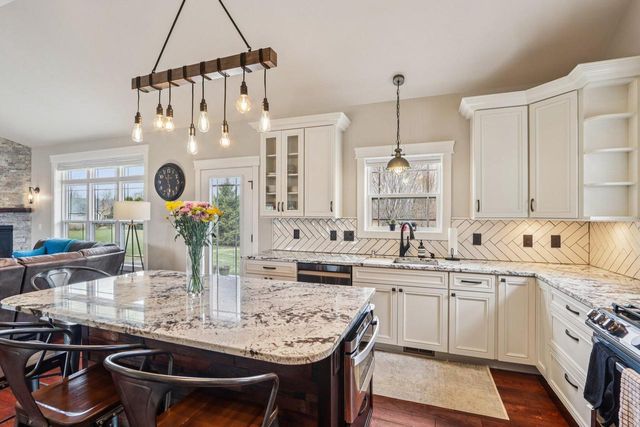 6711 Belmar AVENUE, Racine, WI 53402