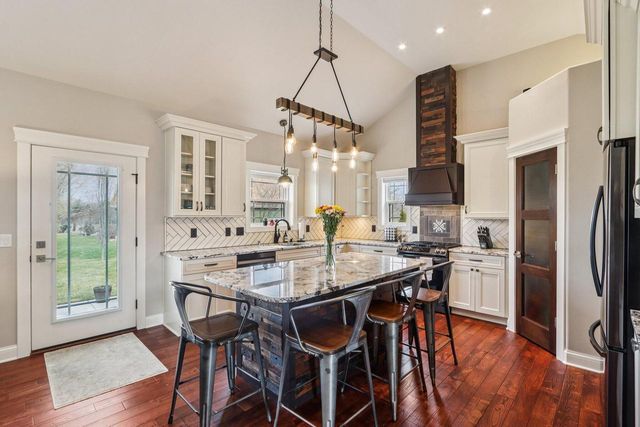 6711 Belmar AVENUE, Racine, WI 53402