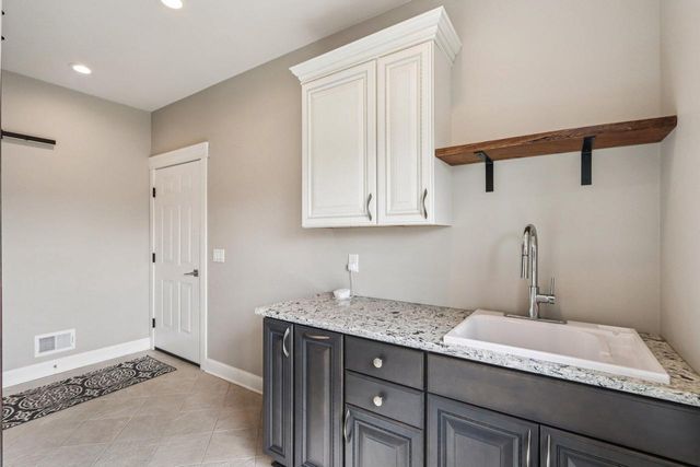 6711 Belmar AVENUE, Racine, WI 53402