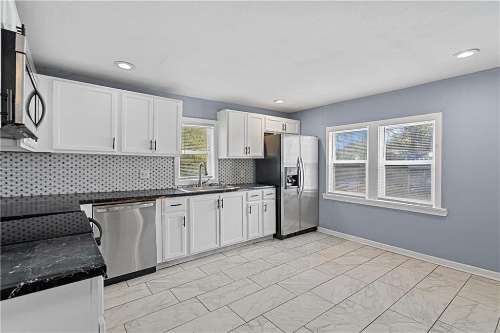 3868 E 59th Street, Kansas City, MO 64130