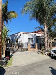 2033 W Burnett Street, Long Beach, CA 90810