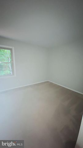 7421 SILVER PINE DR, Springfield, VA 22153