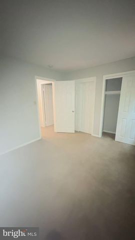 7421 SILVER PINE DR, Springfield, VA 22153