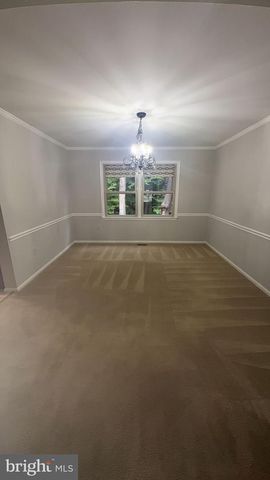 7421 SILVER PINE DR, Springfield, VA 22153