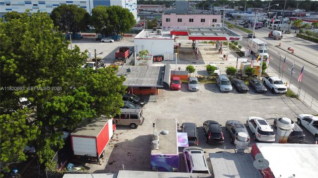 2156 NW 27th Ave, Miami, FL 33142