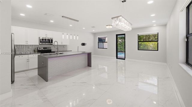 3567 W 110th Ter, Hialeah, FL 33018