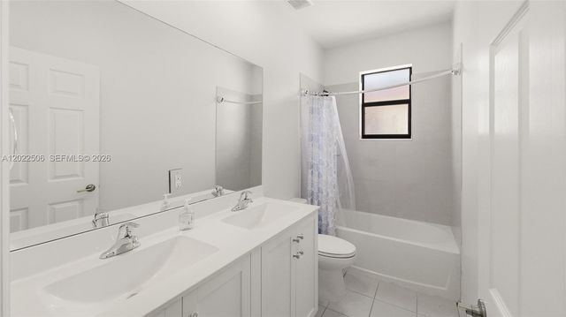 3567 W 110th Ter, Hialeah, FL 33018