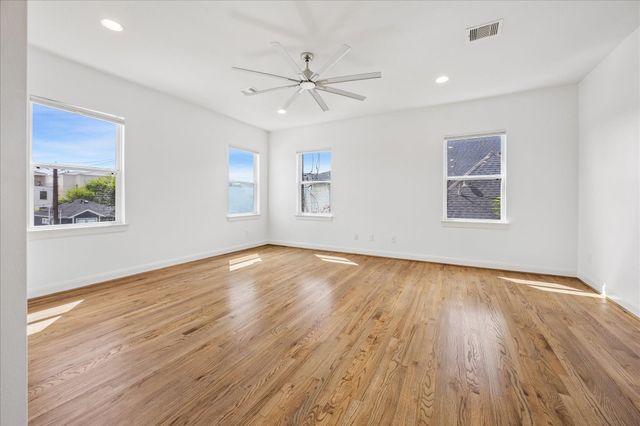 1317 W Clay Street, Houston, TX 77019