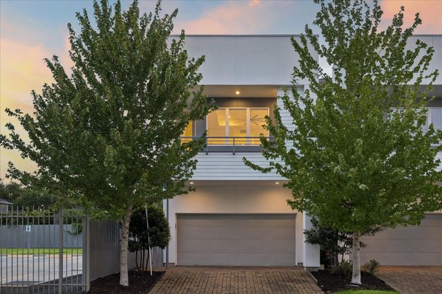 1317 W Clay Street, Houston, TX 77019