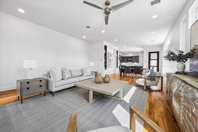 1317 W Clay Street, Houston, TX 77019