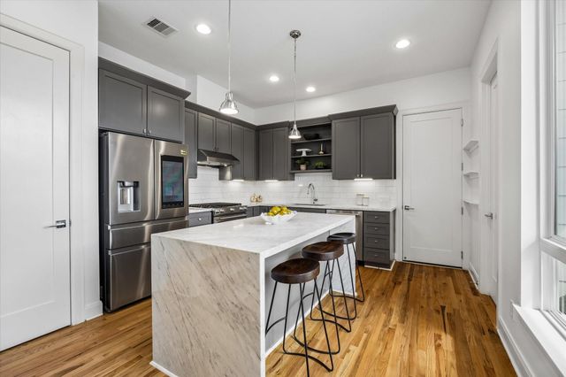 1317 W Clay Street, Houston, TX 77019
