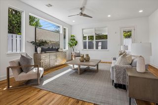 1317 W Clay Street, Houston, TX 77019