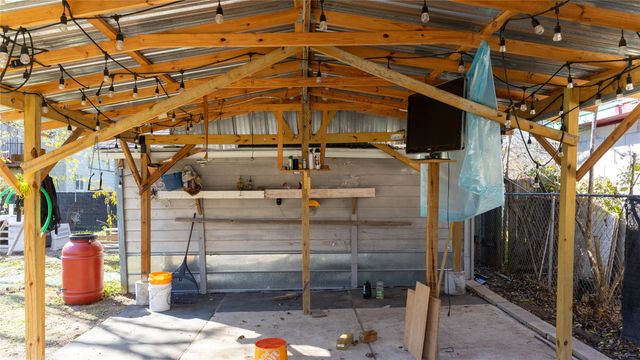 820 N 34th Street, Waco, TX 76710