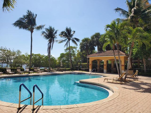 1000 Scotia Drive 106, Hypoluxo, FL 33462