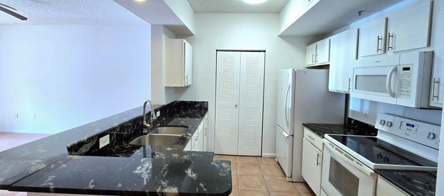 1000 Scotia Drive 106, Hypoluxo, FL 33462