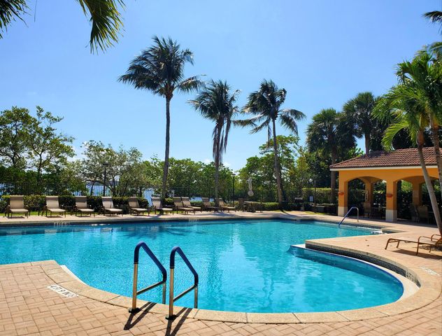 1000 Scotia Drive 106, Hypoluxo, FL 33462