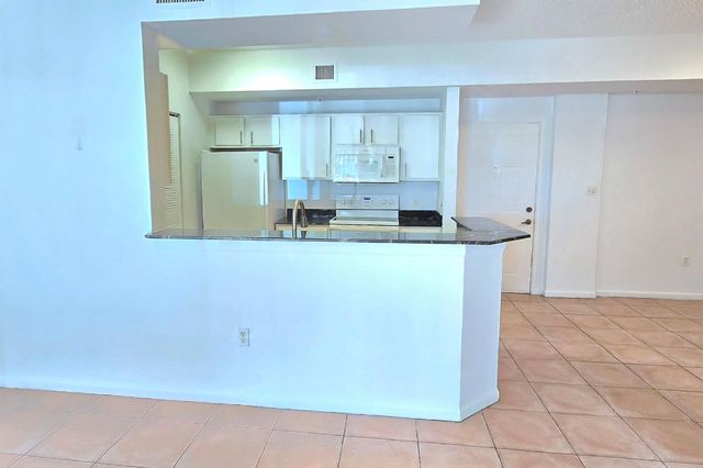 1000 Scotia Drive 106, Hypoluxo, FL 33462