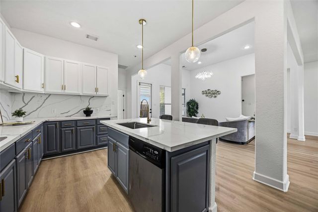 1477 Silverado Drive, Houston, TX 77077