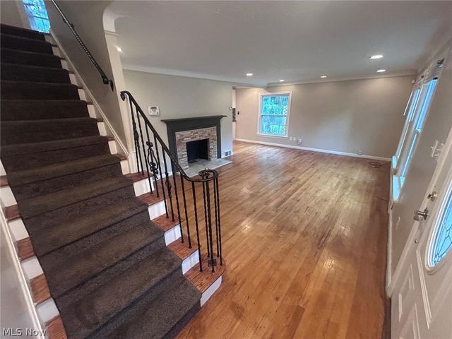 20825 Farnsleigh Road, Shaker Heights, OH 44122