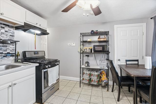 6 Bailey Court, Providence, RI 02909