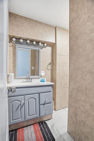 6 Bailey Court, Providence, RI 02909