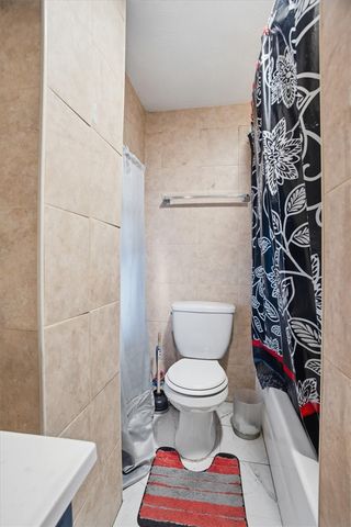 6 Bailey Court, Providence, RI 02909