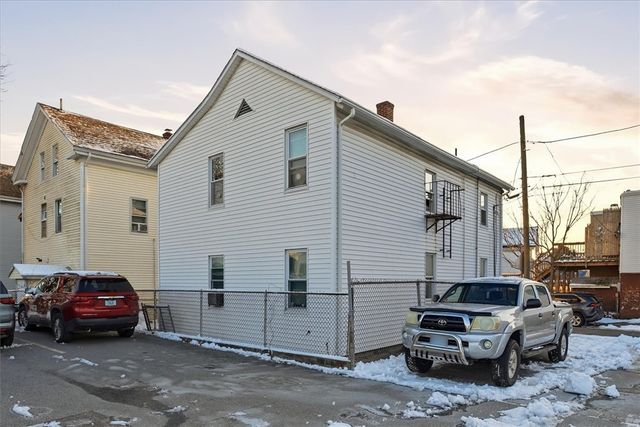 6 Bailey Court, Providence, RI 02909