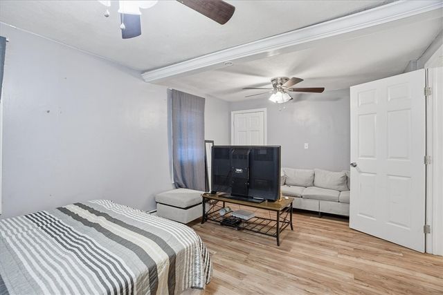 6 Bailey Court, Providence, RI 02909