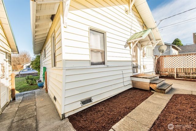 504 E 6th Street, Port Angeles, WA 98362