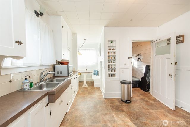 504 E 6th Street, Port Angeles, WA 98362