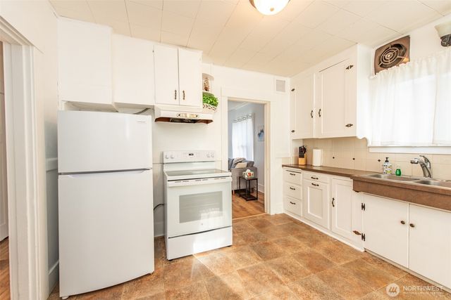 504 E 6th Street, Port Angeles, WA 98362