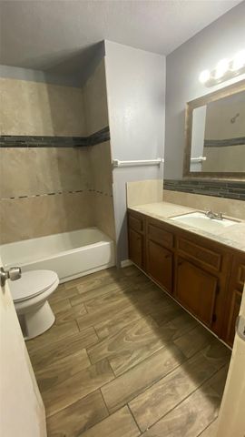 11910 Hunkler Drive, Houston, TX 77047