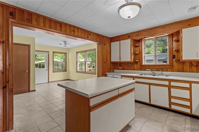 21613 Hudson St, Chesterfield, VA 23803