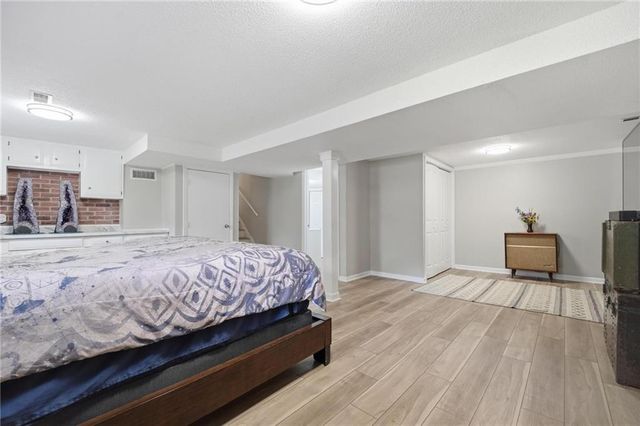 1010 E Langsford Road, Lee's Summit, MO 64063